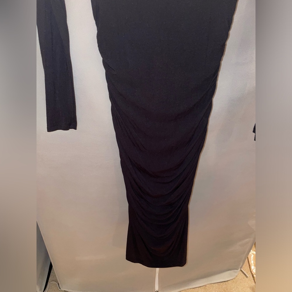 Black Bebe Shoulder Cut Out Scrunch Dress - Picture 2 of 5